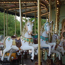 Le Carrousel au parc de loisirs Le PAL en Auvergne-Rhône-Alpes