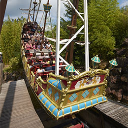 Le bateau pirate au parc de loisirs Le PAL en Auvergne-Rhône-Alpes